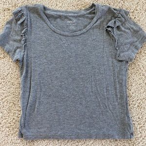 aerie cropped grey tee with ruffled sleeves